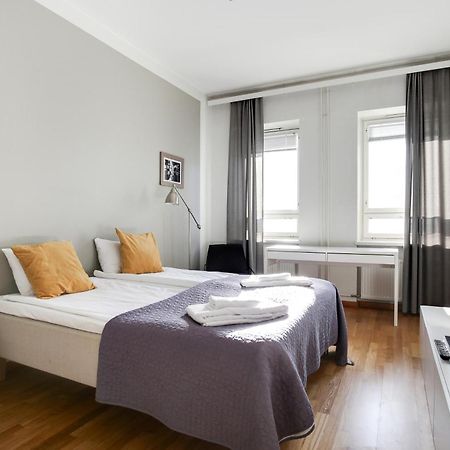Kotimaailma Apartments Kamppi - 2Br In The City Center With Code Lock Хелзинки Екстериор снимка