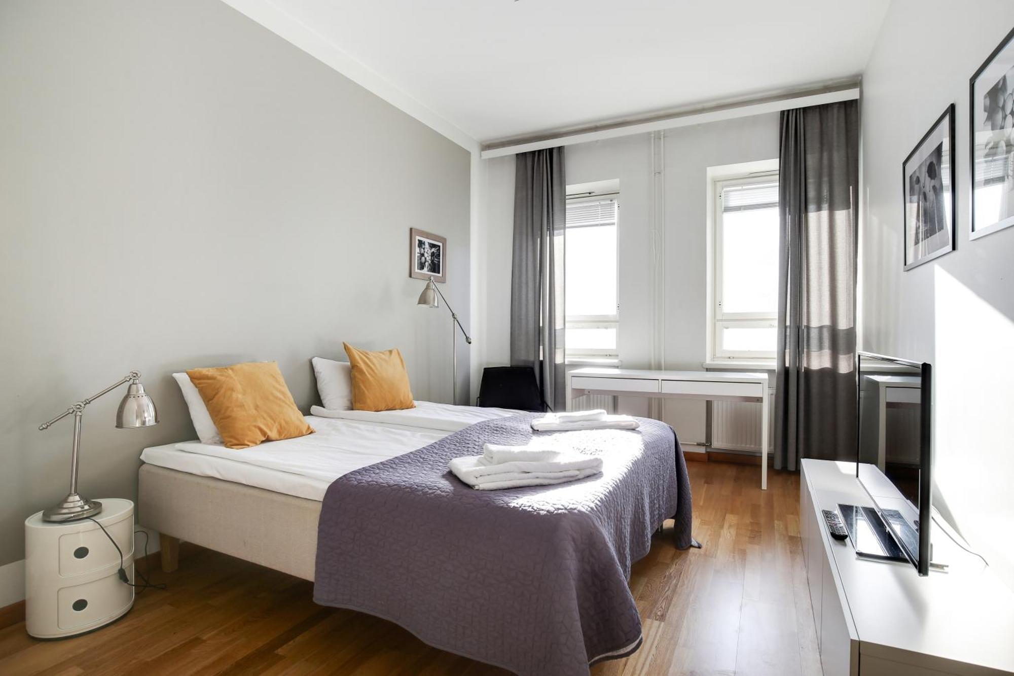 Kotimaailma Apartments Kamppi - 2Br In The City Center With Code Lock Хелзинки Екстериор снимка
