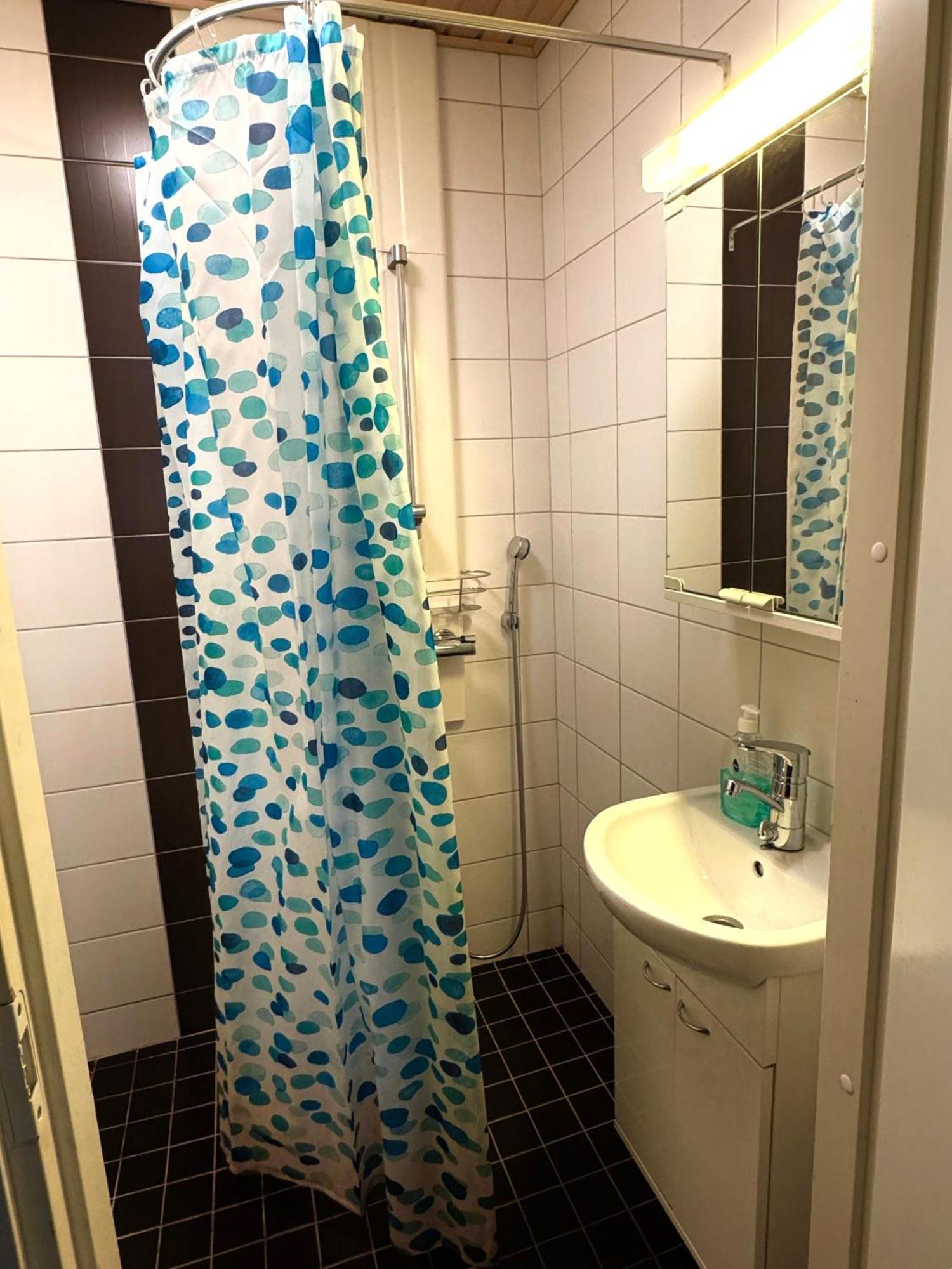Kotimaailma Apartments Kamppi - 2Br In The City Center With Code Lock Хелзинки Екстериор снимка